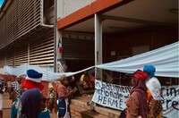 Dès le 4 mai, des collectifs de citoyens ont bloqué l’entrée du dispensaire de Jacaranda, à Mamoudzou. © Photo Louis Witter