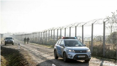 Une cloture érigée par la protection des frontières hongroise pour empêcher les migrants d’entrer depuis la Serbie, novembre 2020. Crédit : EPA