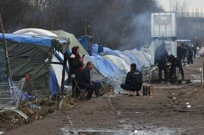 Au moins 250 personnes vivent dans le campement de Grande-Synthe, près de Dunkerque, en attendant de pouvoir passer au Royaume-Uni. Crédit : Mehdi Chebil pour InfoMigrants