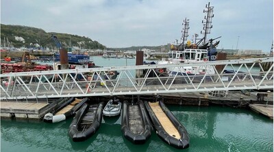 Des embarcations utilisées par des migrants pour traverser la Manche, dans le porte de Douvres, fin avril 2022. Crédit : InfoMigrants
