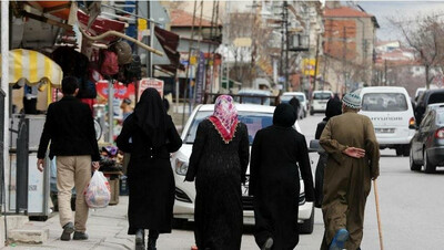Des réfugiés syriens dans le quartier Ondergazi dans la capitale turque Ankara, 2017. Crédit : AFP