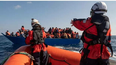 Des sauveteurs du Sea Watch 3 viennent au secours de migrants en mer. Selene Magnolia/Sea-Watch / REUTERS