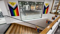 L'intérieur de La Bulle, nouveau lieu solidaire pour les personnes LGBTQIA+ au coeur du quartier du Marais à Paris. Crédit photo : ARDHIS