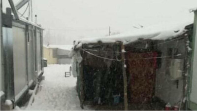 La neige recouvre un camp de migrants au nord d'Athènes, 24 janvier 2022. Crédit : compte Twitter @PatColon