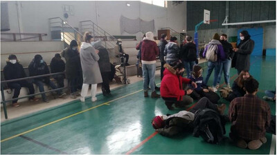 Environ 70 personnes, dont une vingtaine d'enfants, ont trouvé refuge dans le gymnase de la Poterie à Rennes, depuis le 15 janvier. Crédit : Utopia 56