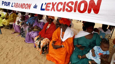 Un rassemblement de femmes protestant contre l'excision au Sénégal. Photo AFP