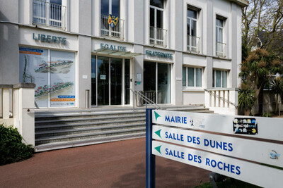 La mairie de Saint-Brevin-les-Pins (Loire-Atlantique), le 11 mai 2023. THOMAS LOUAPRE / DIVERGENCE POUR « LE MONDE »