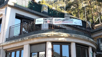 Les Terrasses Solidaires, lieu d'hébergement d'urgence pour les migrants, à Briançon (Hautes-Alpes) - BFM DIC