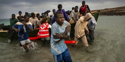 Photographie : Juan Medina expose la tragédie des migrants aux portes de l’Europe